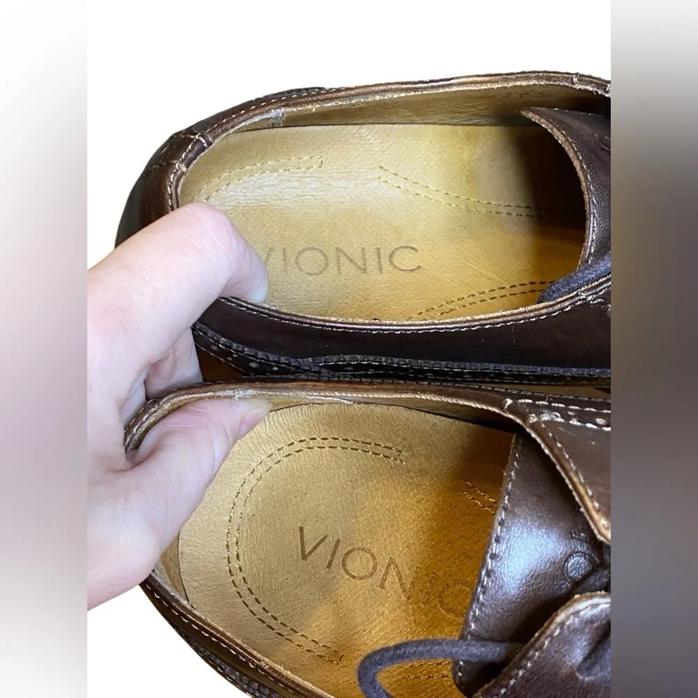 Vionic Men's Bowery Bruno Oxford Wingtip Leather Dress Shoes Men’s SZ 10.5